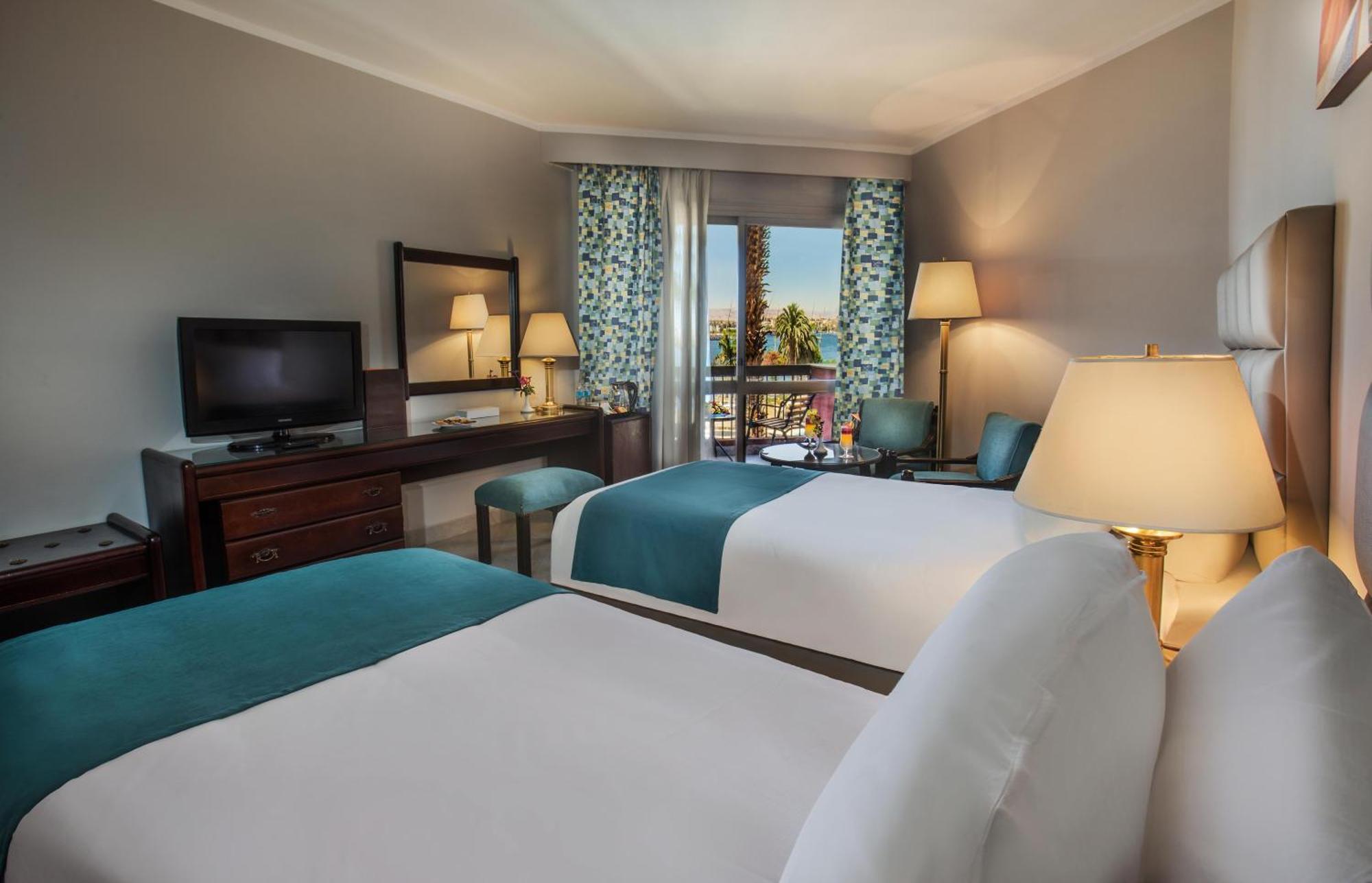 Pyramisa Hotel Луксор Екстериор снимка
