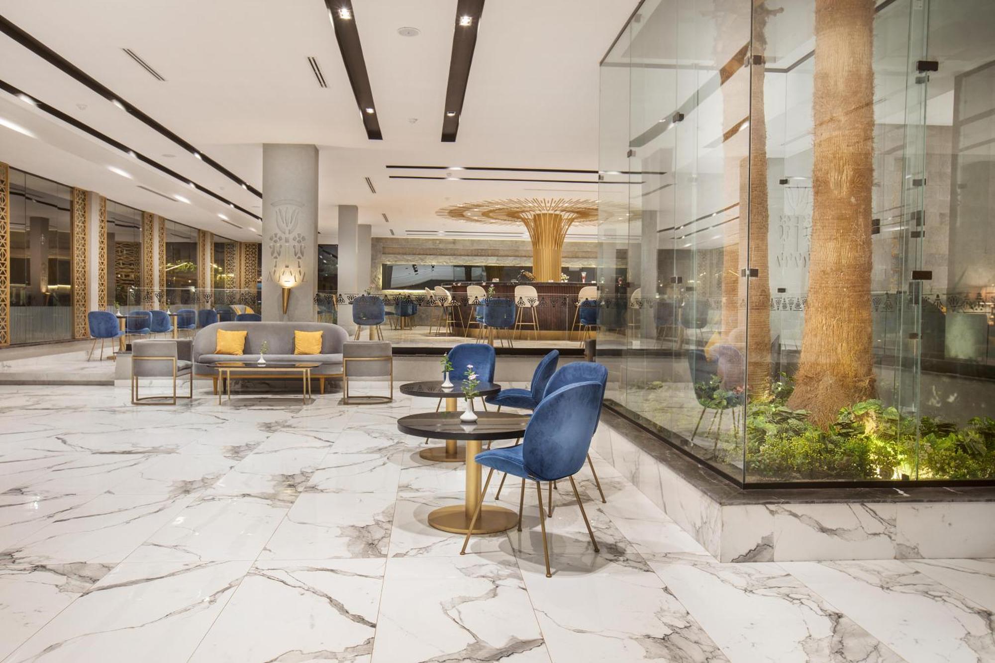 Pyramisa Hotel Луксор Екстериор снимка