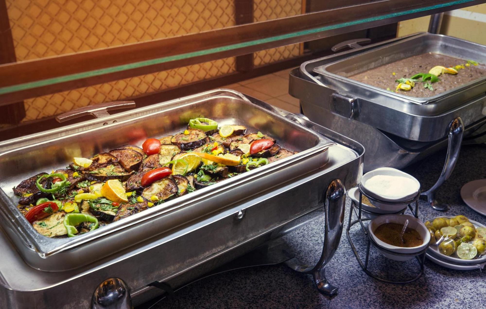 Pyramisa Hotel Луксор Екстериор снимка
