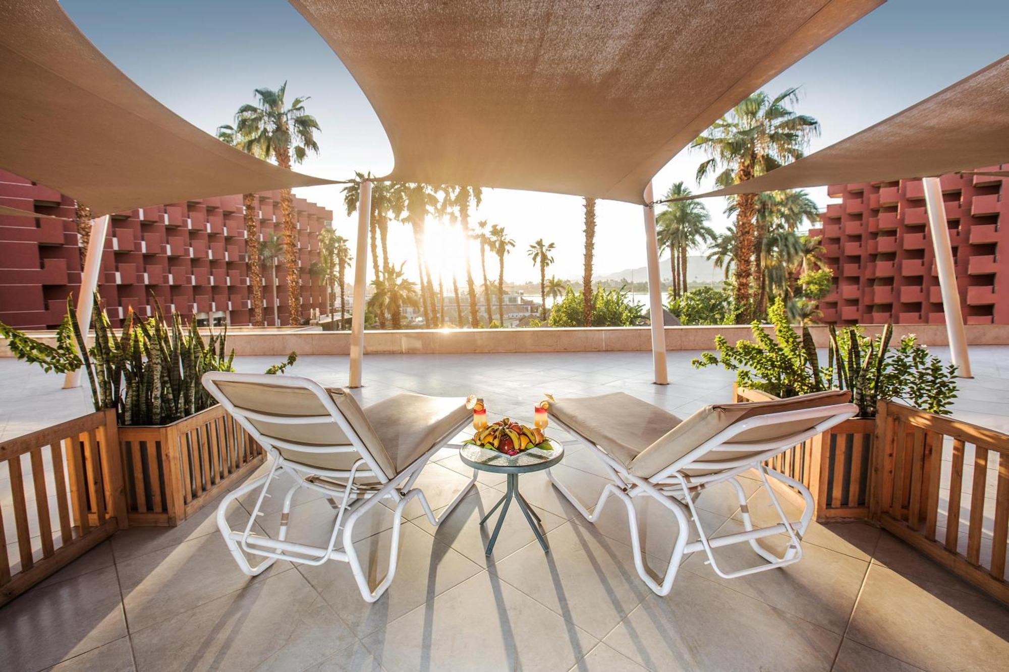 Pyramisa Hotel Луксор Екстериор снимка
