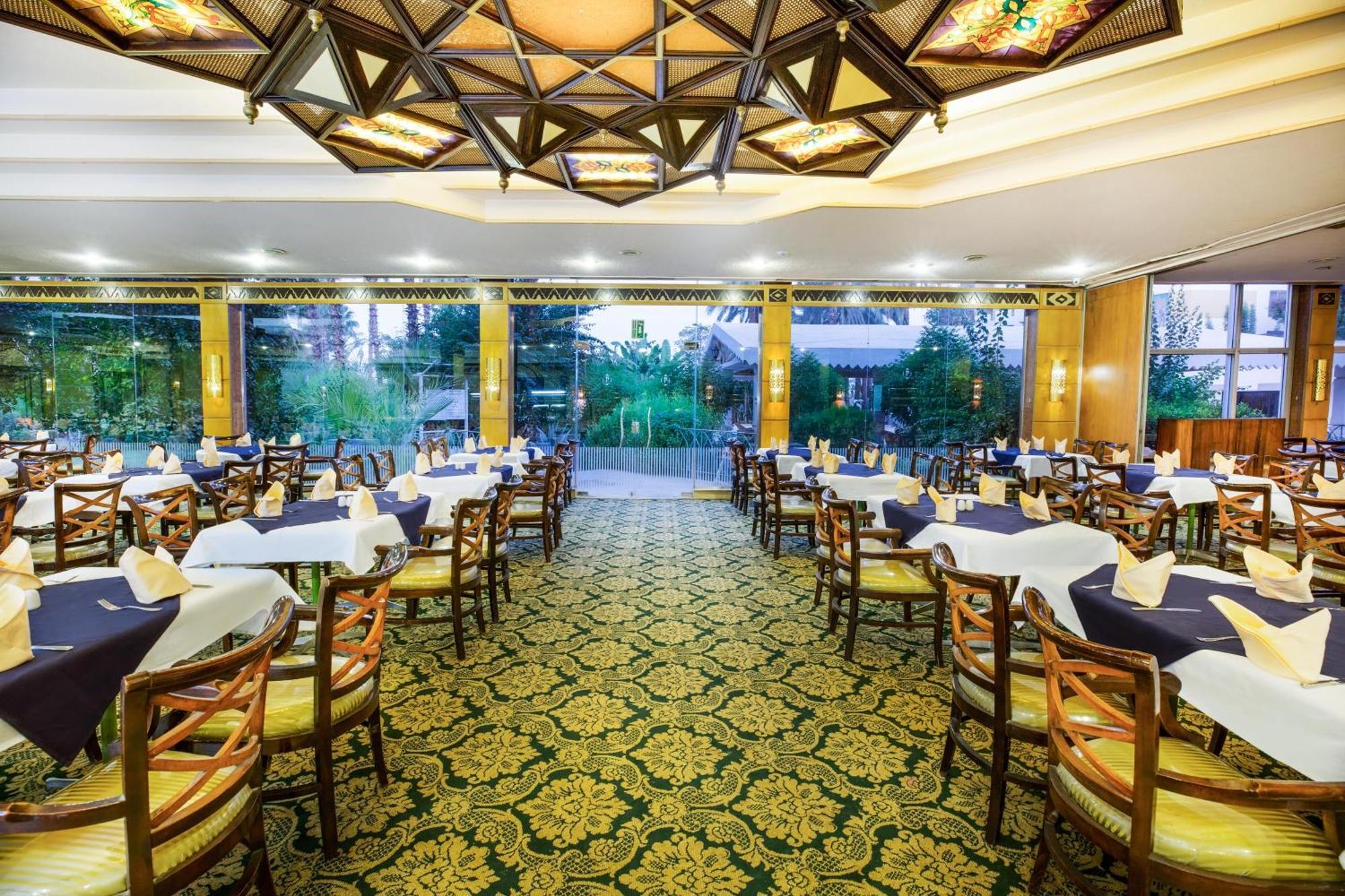 Pyramisa Hotel Луксор Екстериор снимка