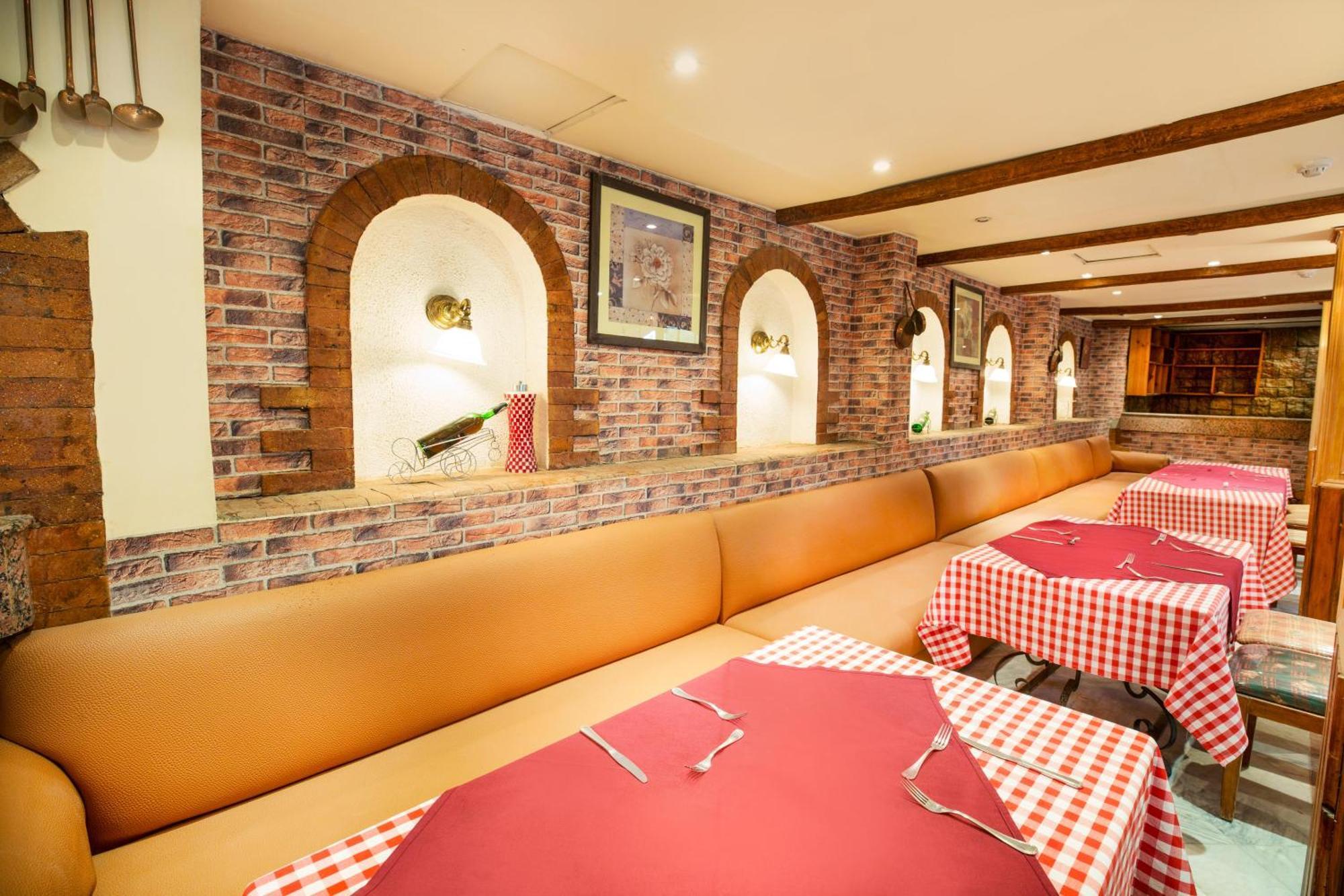 Pyramisa Hotel Луксор Екстериор снимка