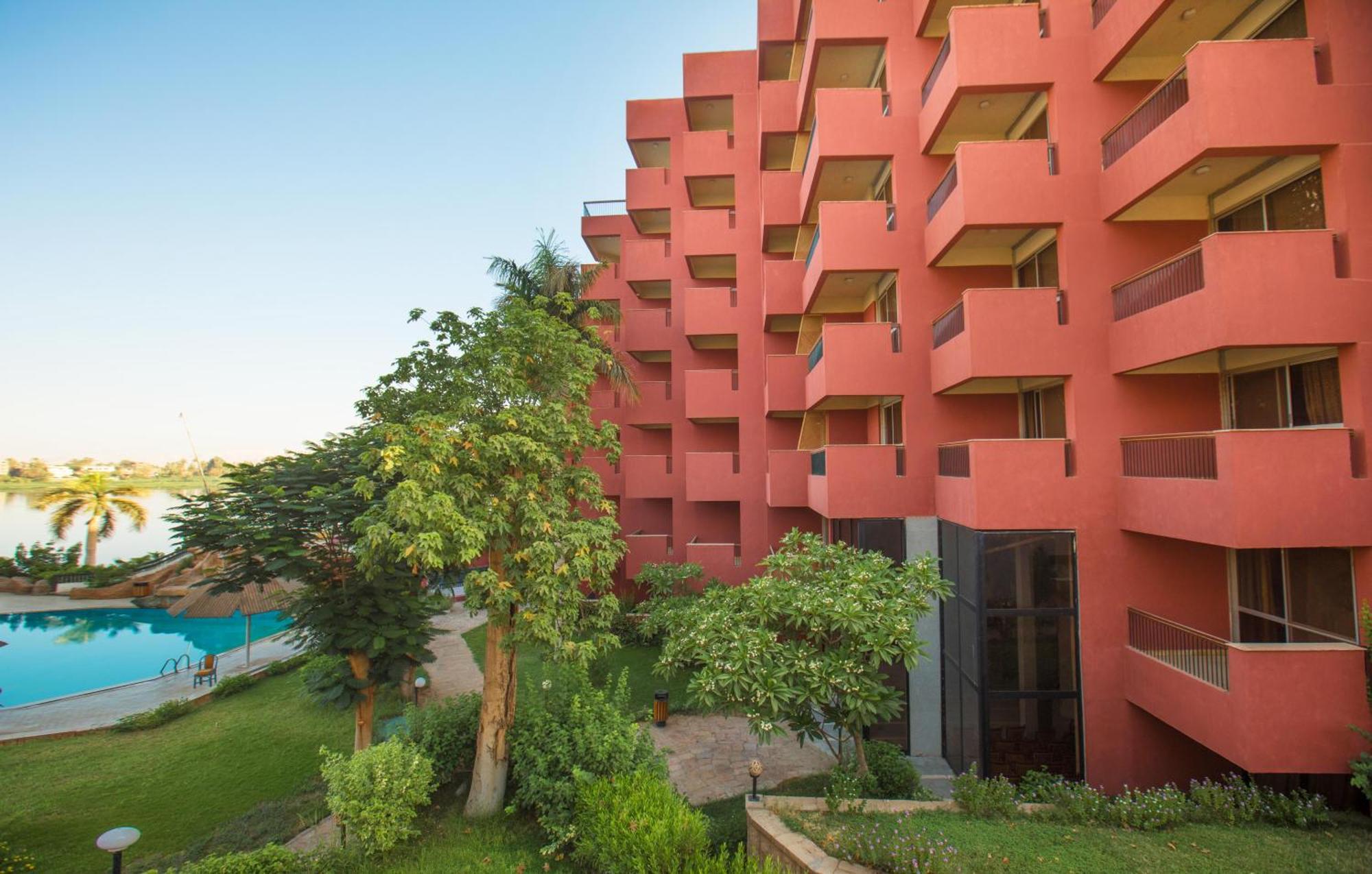 Pyramisa Hotel Луксор Екстериор снимка